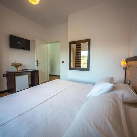 Bed & Breakfast Inada *